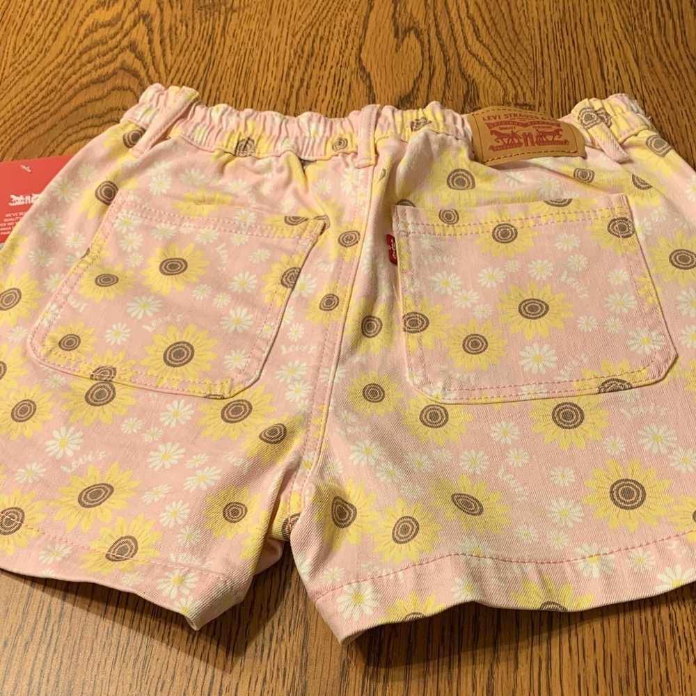Levi's Pink Floral Sunflower Girls Shorts Size 12 NEW Huge Front & Back pockets